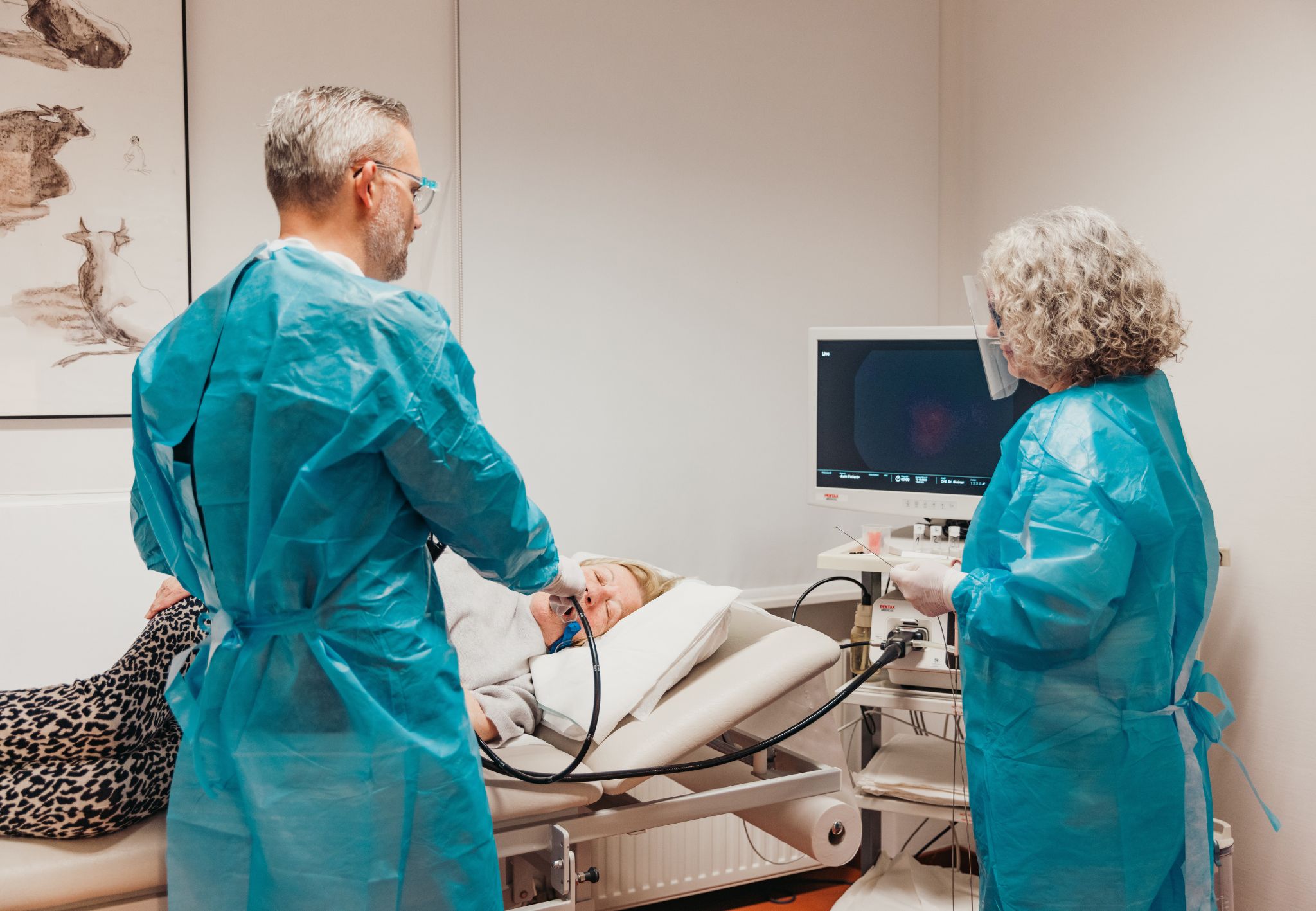 Entdecken Sie die Gastrokopie mit Dr. Klaus Steiner und seinem Fachteam – modernste Technik für präzise Magen-Darm-Diagnostik und kompetente Betreuung für Ihre Gesundheit in Salzburg.